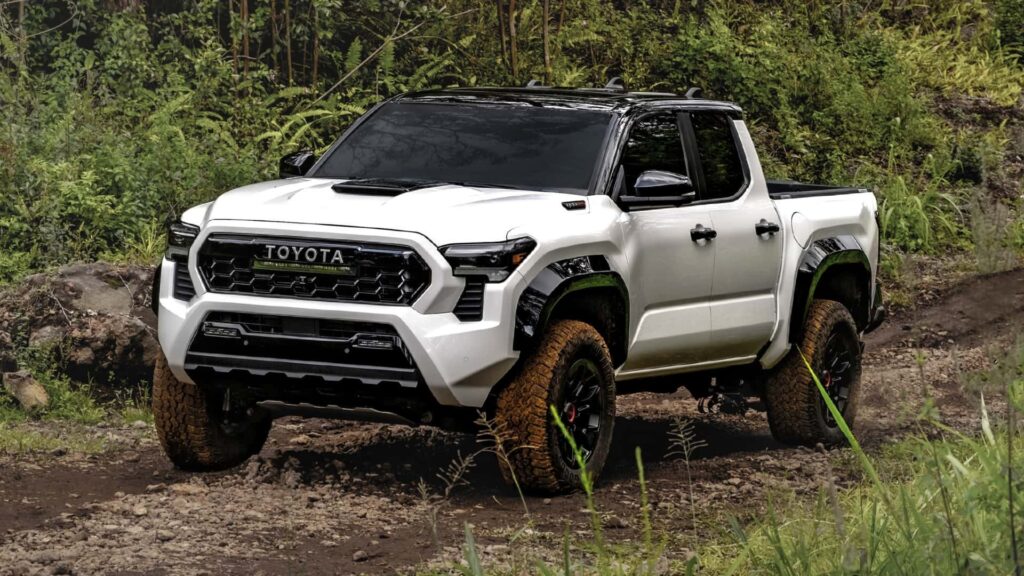 Toyota Tacoma 2024 : दमदार लुक्स, हाइब्रिड ताकत और शानदार माइलेज।